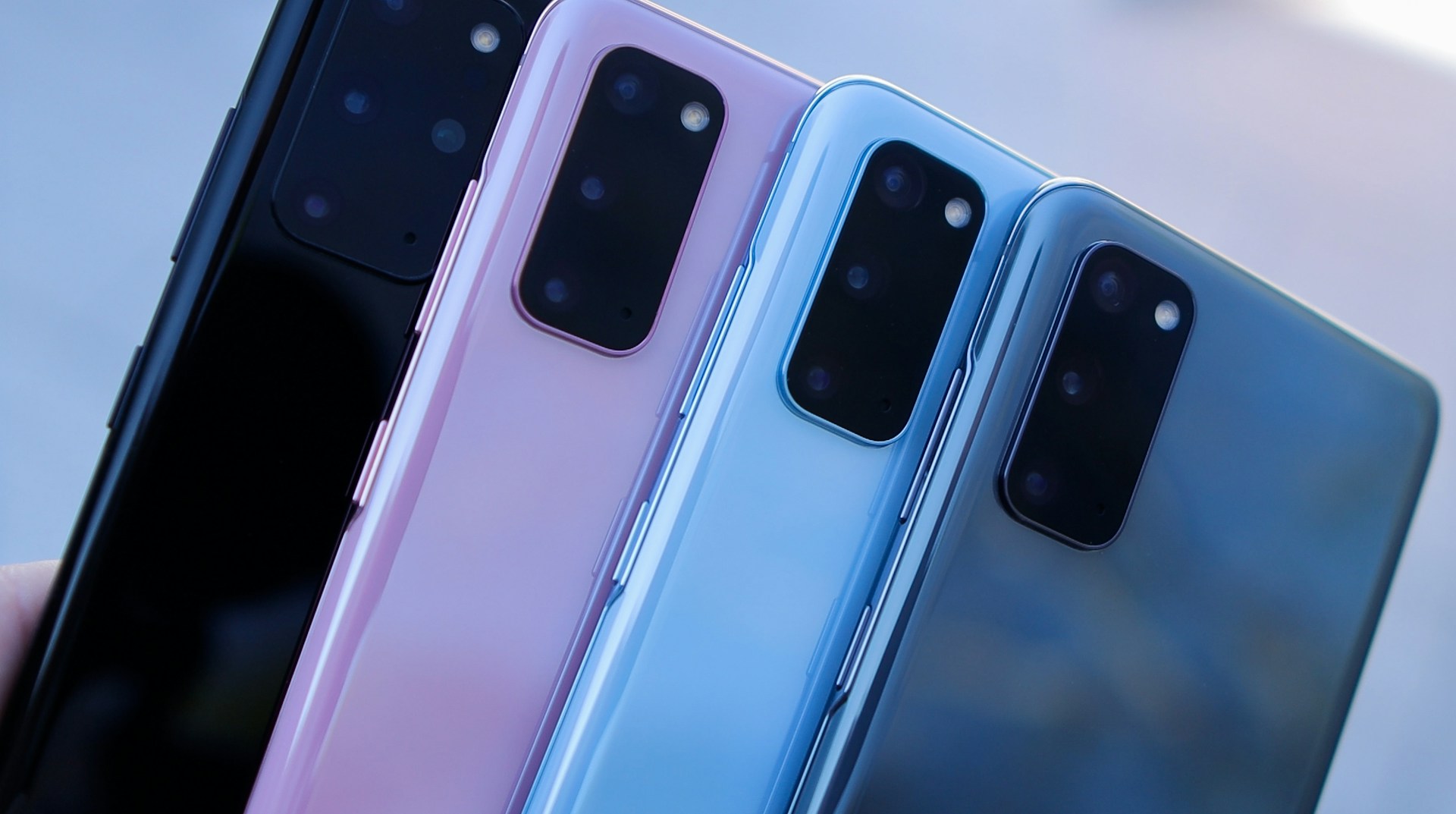 Galaxy Z TriFold: Samsung revela detalhes do chip e prepara lançamento do primeiro dobrável em três partes